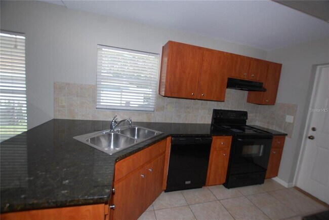 Building Photo - 312 E Hibiscus Dr