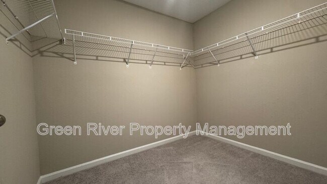 Building Photo - 10361 Benson Lake Dr