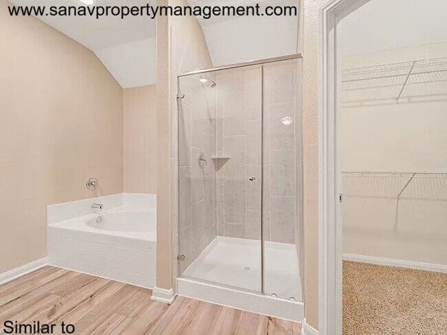 Building Photo - Welcome to Your Dream Home in the Heart of...