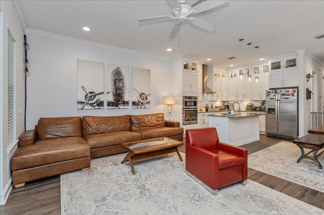 Building Photo - 109 E Evans St