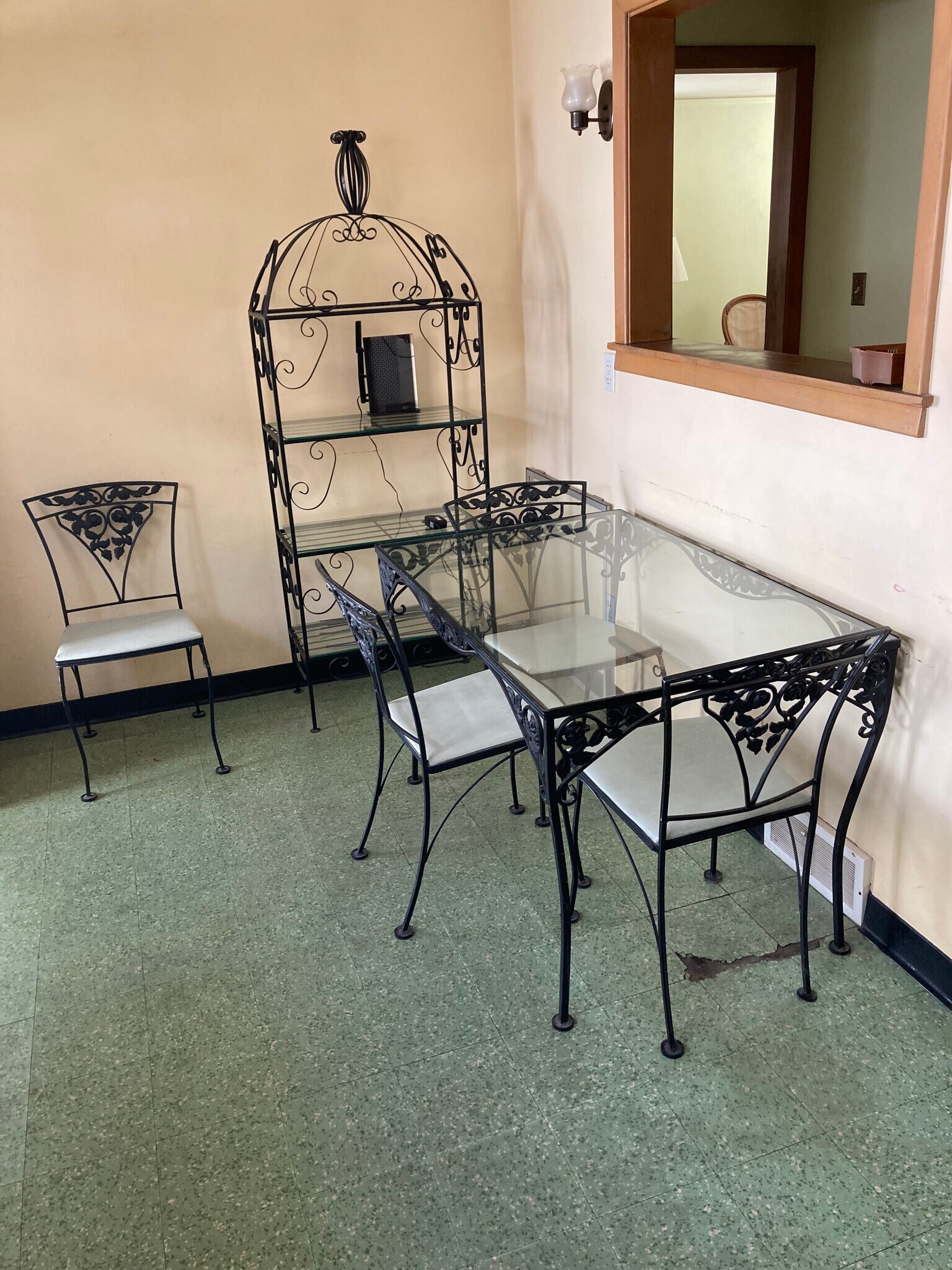 Building Photo - 210 S 16th St