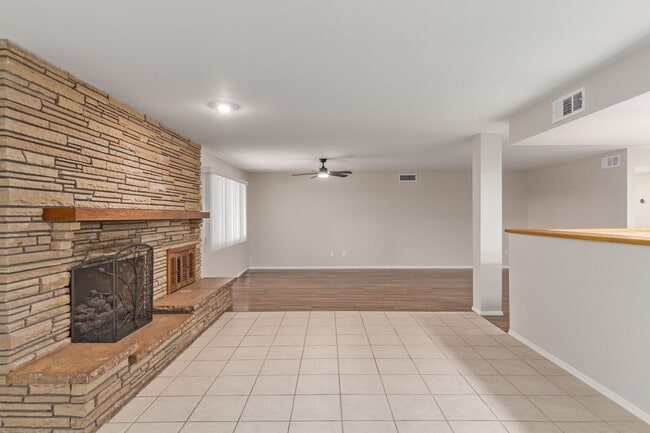 Building Photo - Beautifully updated Ranch Style Home