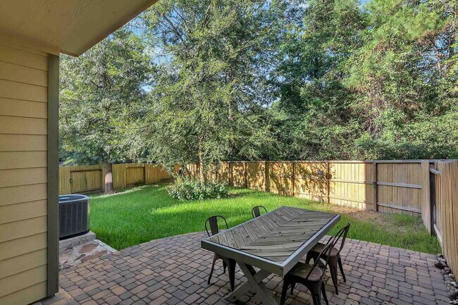 Building Photo - 222 Cheswood Forest Pl