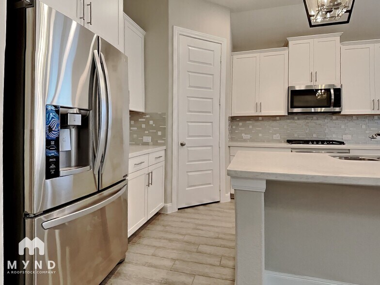 Building Photo - 24622 Windmill Canyon Ln