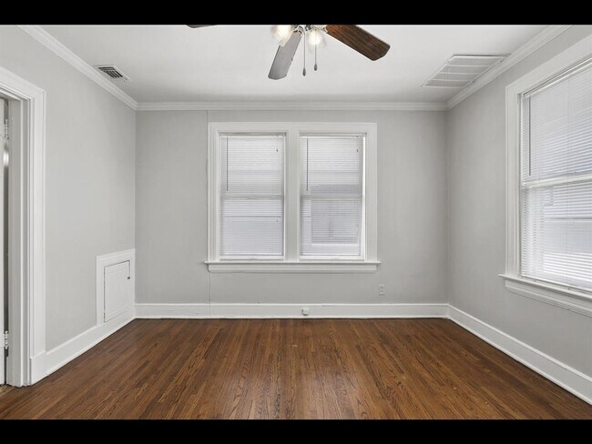 Building Photo - 6000 Velasco Ave