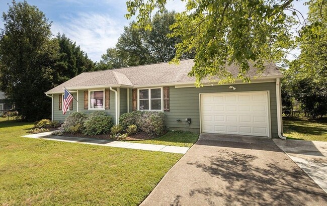 Primary Photo - CUTE House in North Brainerd