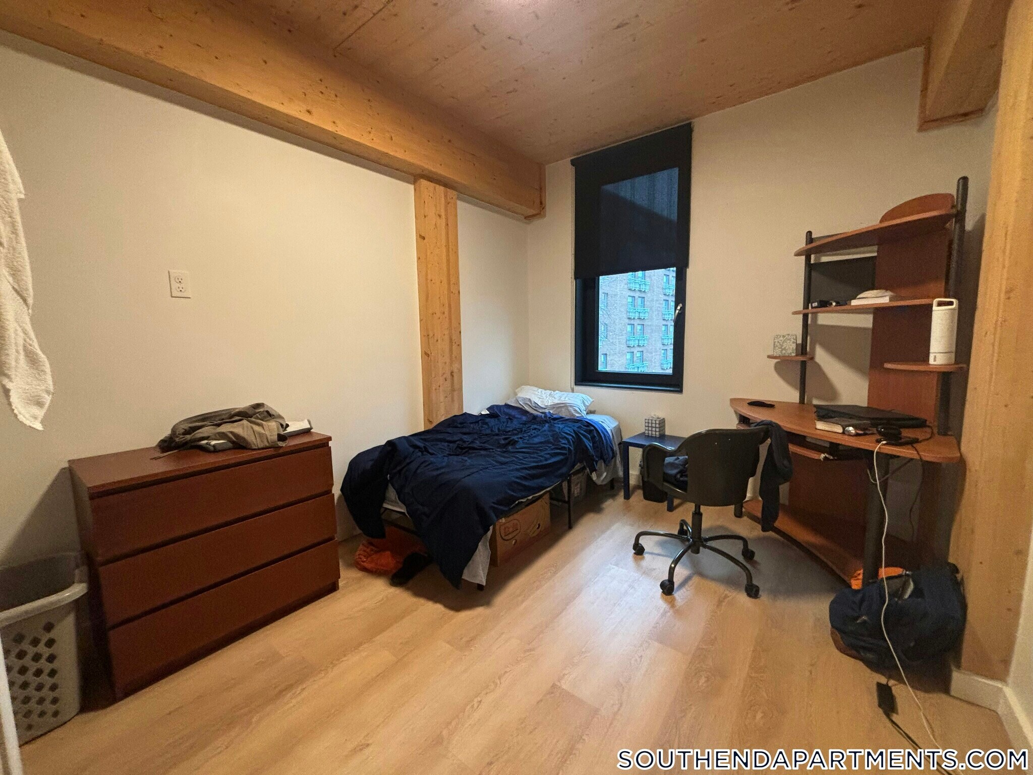 Building Photo - 11 E Lenox St