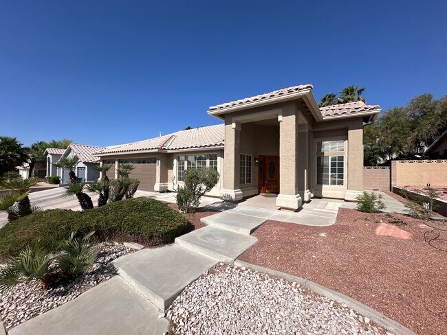 Building Photo - UPGRADED SINGLE STORY HOME WITH 4 BEDS, 2....
