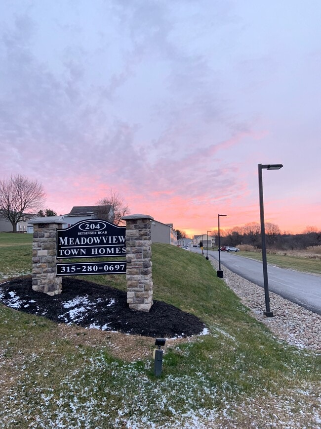 Building Photo - 204 Betsinger Rd