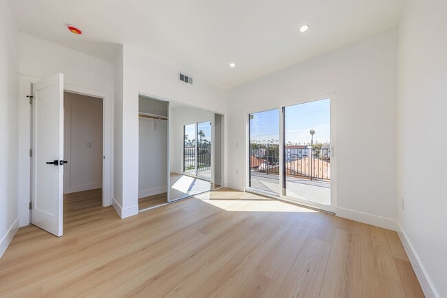 Building Photo - 2424 Westview Dr.