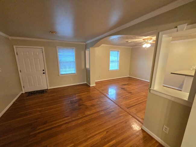 Building Photo - 3 BR House in S. Chesterfield - Available Now!