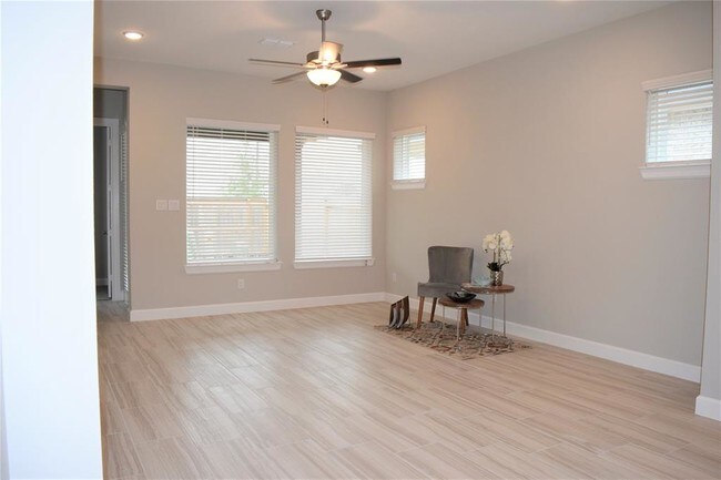 Building Photo - 26910 Brighton Valley Way
