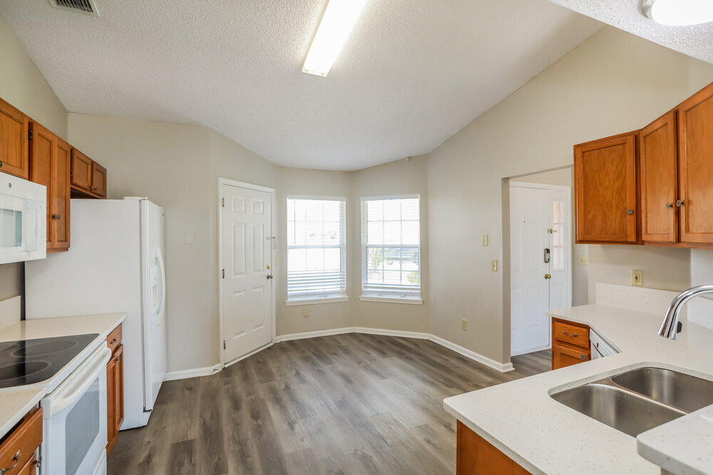 Building Photo - 3183 Olde Sutton Parke Dr