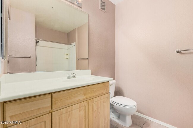 Building Photo - 7401 W Arrowhead Clubhouse Dr