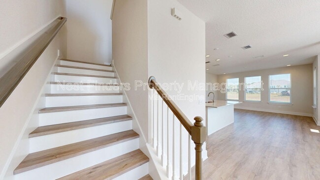 Building Photo - 14 Seaport Ln