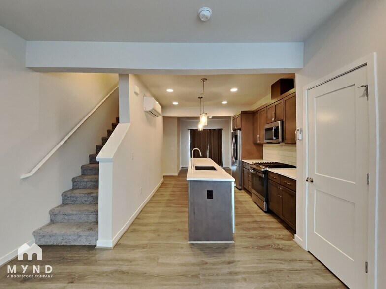 Building Photo - 10944 NE 189th St