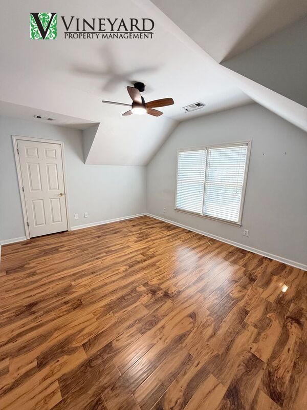 Building Photo - 3313 Hidden Trail Rd SE