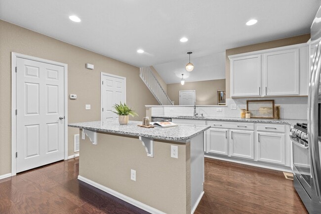 Building Photo - Beautifully Upgraded 3-Bedroom Home in Prairie Village with Finished Basement