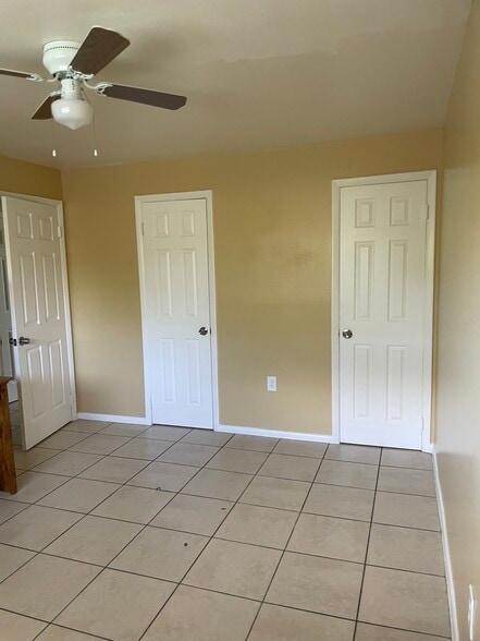Master/Primary - 140 Minna Ln