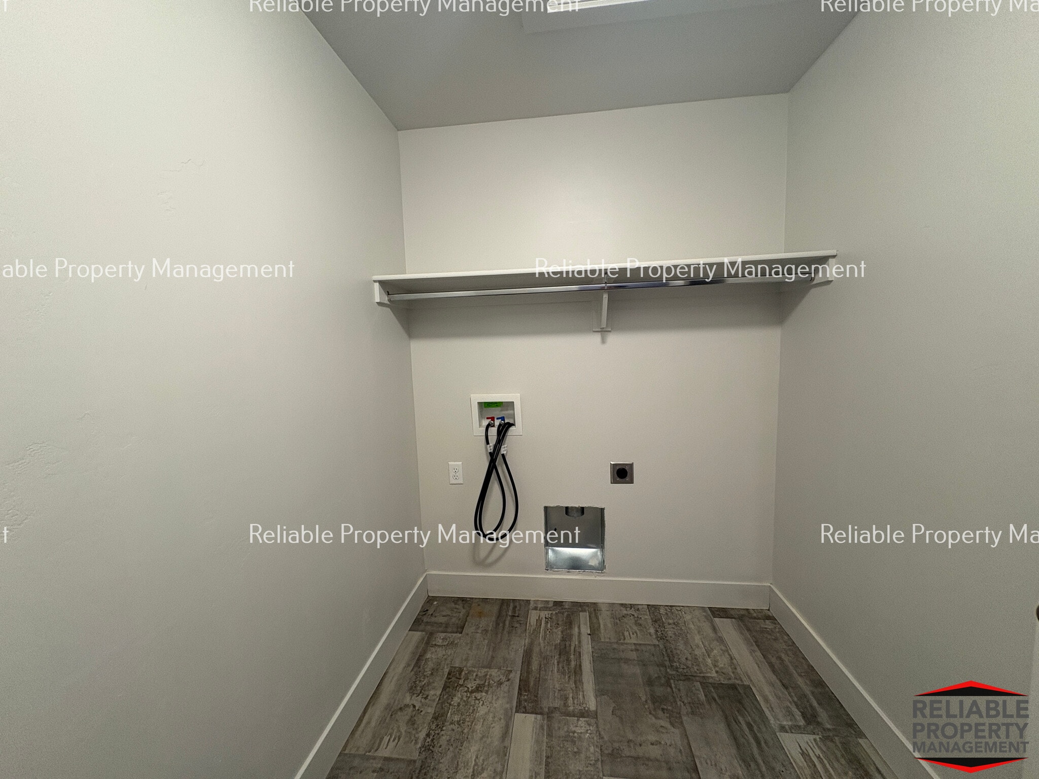 Building Photo - 140 S Emery Ln