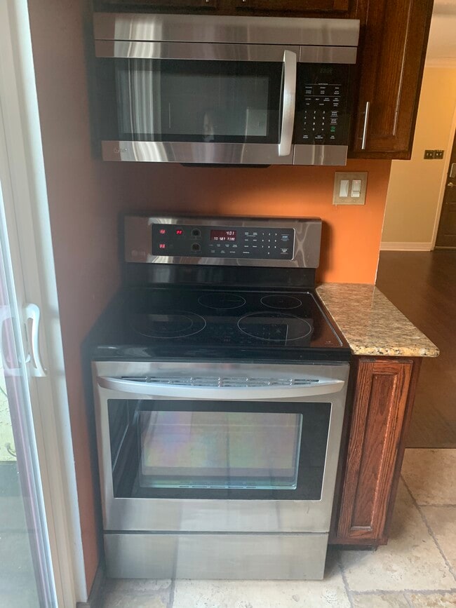 Building Photo - 5454 Financial Plaza