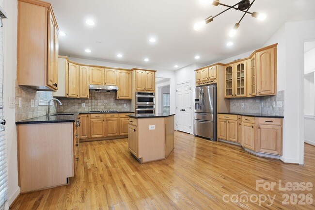 Building Photo - 1425 Bristol Pl Ct