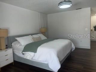Building Photo - 1802 Los Alamos Dr