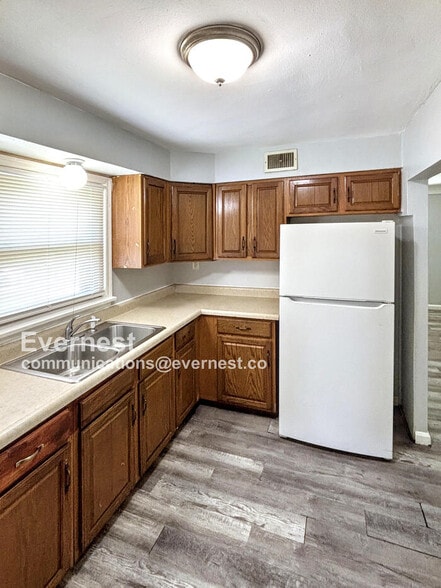 Building Photo - 6149 Jackson Ave