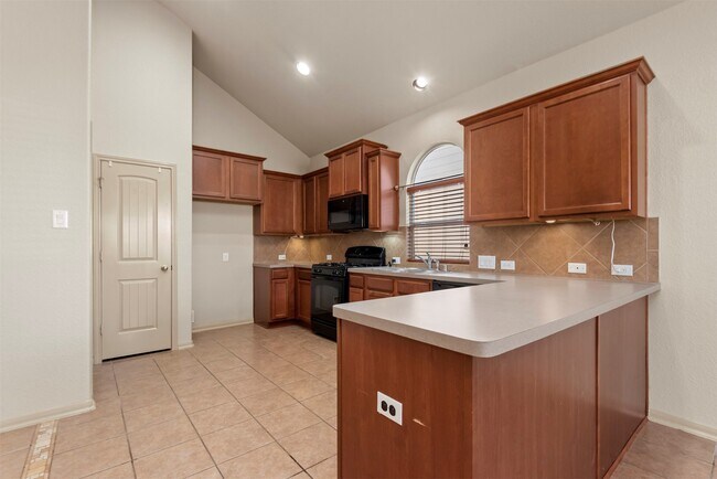 Building Photo - 8734 Auburn Mane Dr