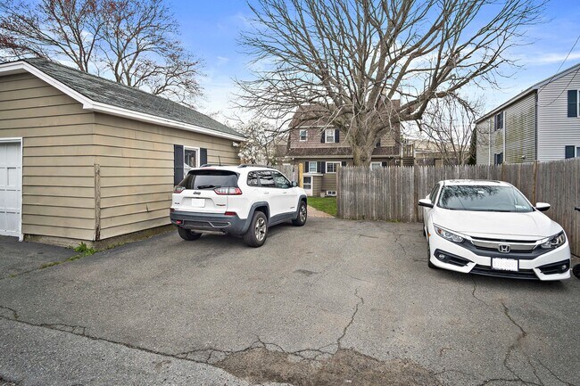 Building Photo - 226 Canal St