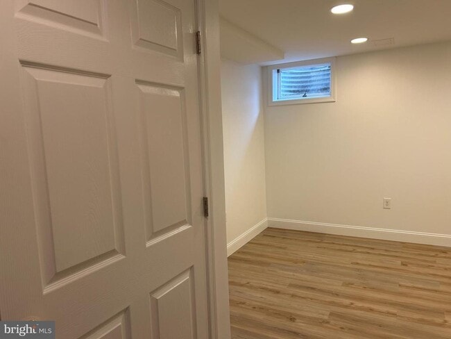 Building Photo - 1307 N Glen Dr