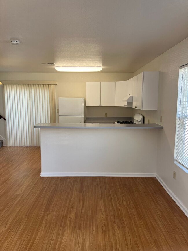 Building Photo - 3315 Smith Dr