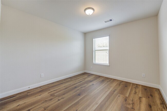 Building Photo - 5319 Fossil Stone Ln