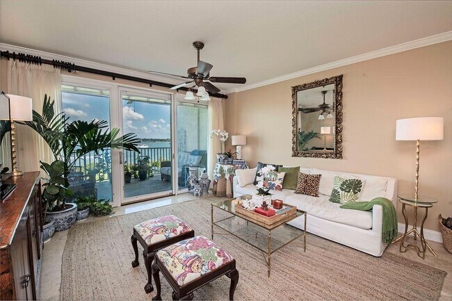 Building Photo - 157 Marine St