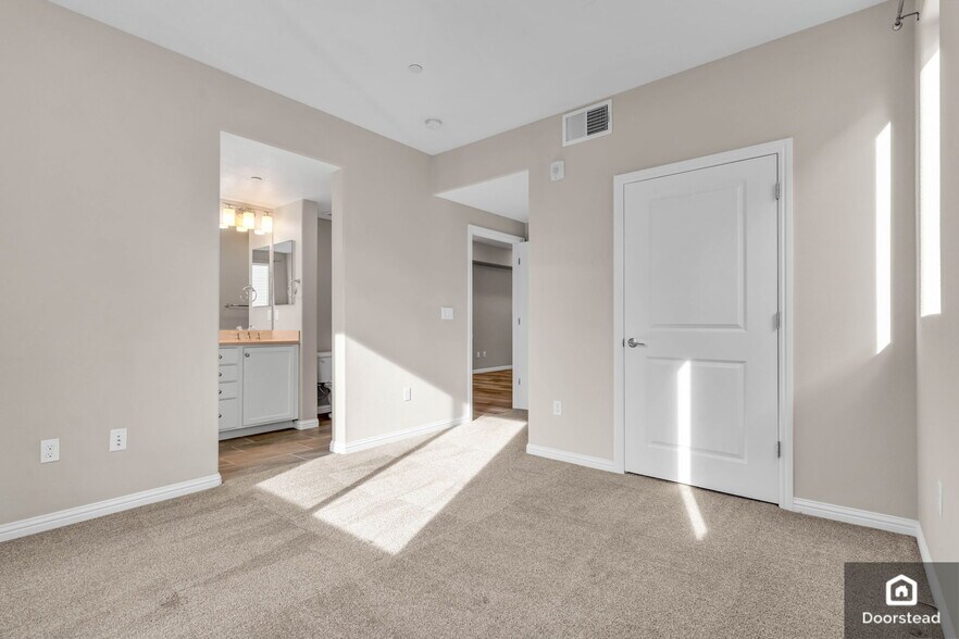 Building Photo - 1452 Nightshade Rd