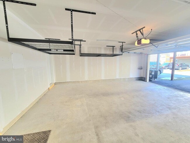 Building Photo - 8430 Pine Bluff Rd