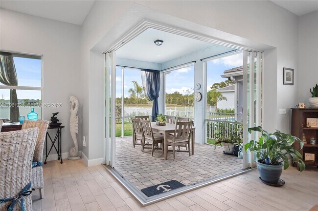 Building Photo - 9734 SW Meridian Wy