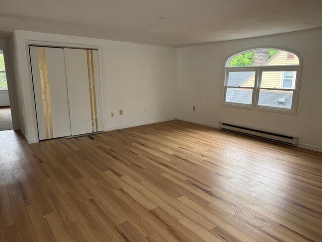 Building Photo - 14 Rolfe Ave