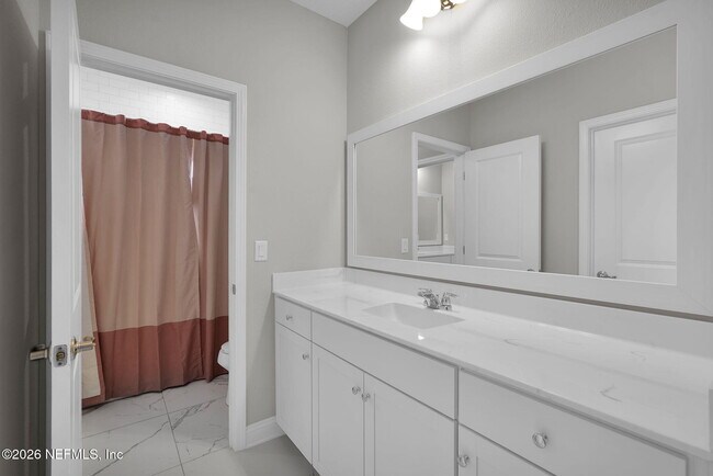 Building Photo - 247 Huguenot Ln