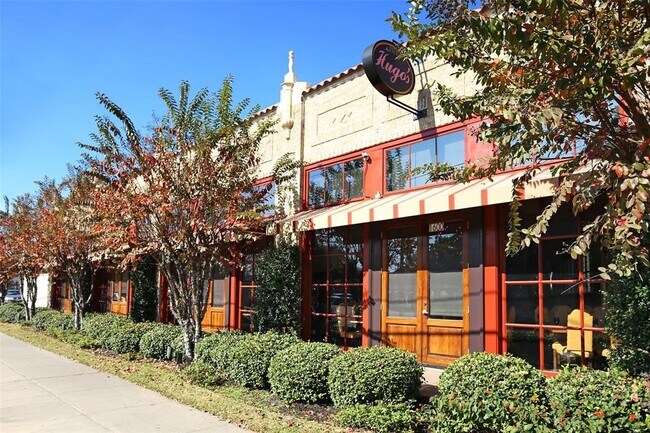 Building Photo - 1026 Van Buren St