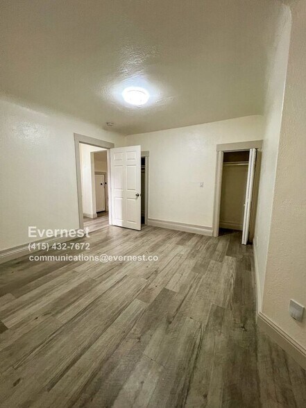 Building Photo - 884 29th St