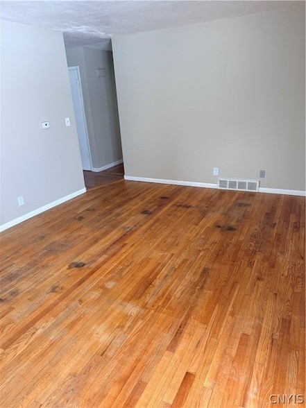 Building Photo - 4662 Cleveland Rd