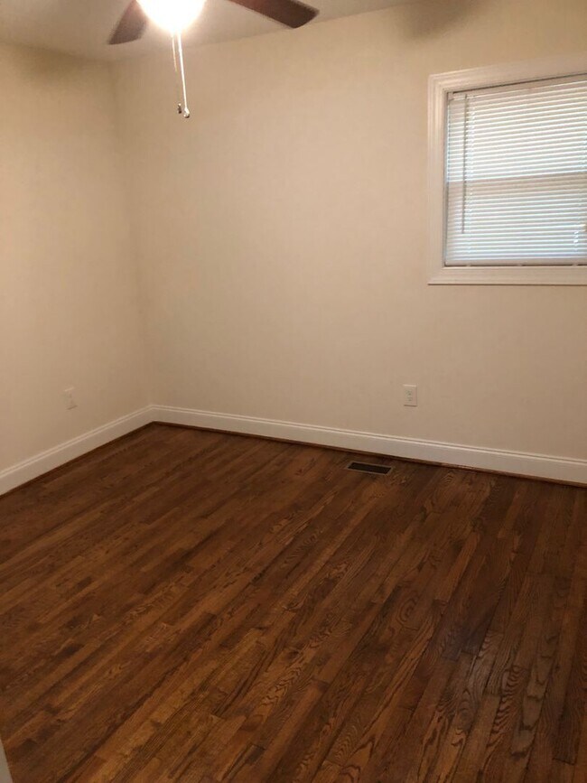 Building Photo - 333-335 Hillcrest