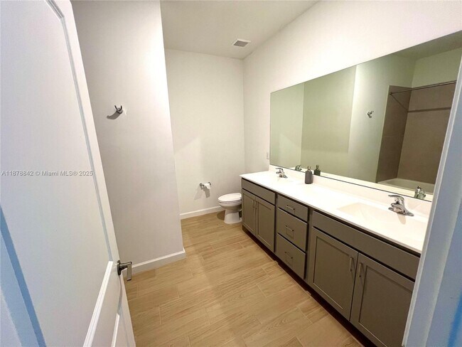 Building Photo - 9045 Zevon Ct