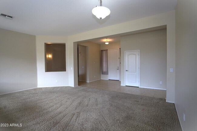Building Photo - 779 E Mead Dr