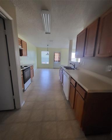 Building Photo - 2513 Barksdale Dr