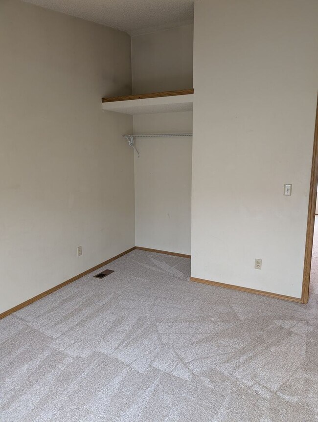 Building Photo - 3828 Smoke Tree Dr
