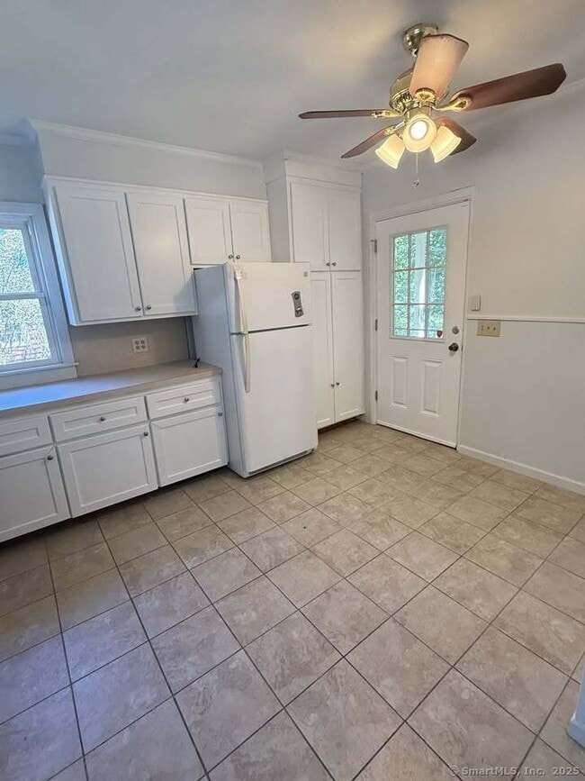 Building Photo - 141 Millville Ave