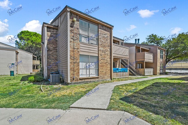 Primary Photo - Updated Price!! Cute 2/2 Condo in Dallas!