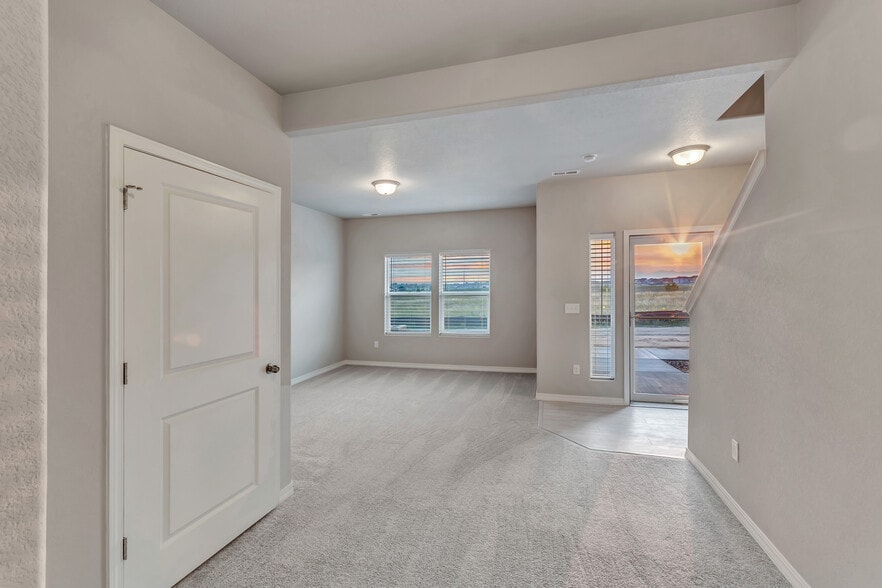 Building Photo - 7476 Johnsontown Hts